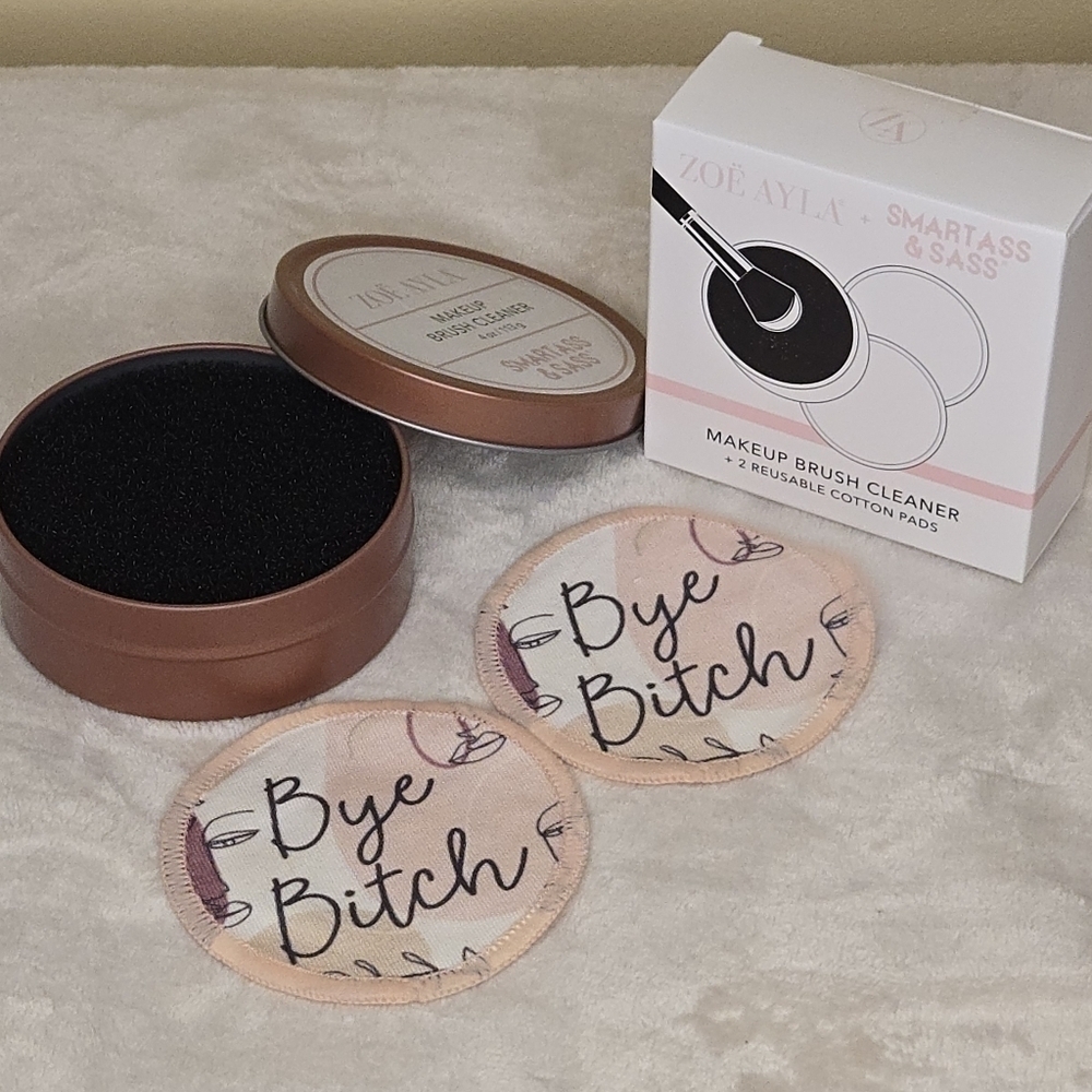 Zoe Ayla Bye B*tch Makeup Brush Cleaner + 2 Reusable Cotton Pads.